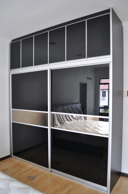 Black Sliding Door Wardrobe